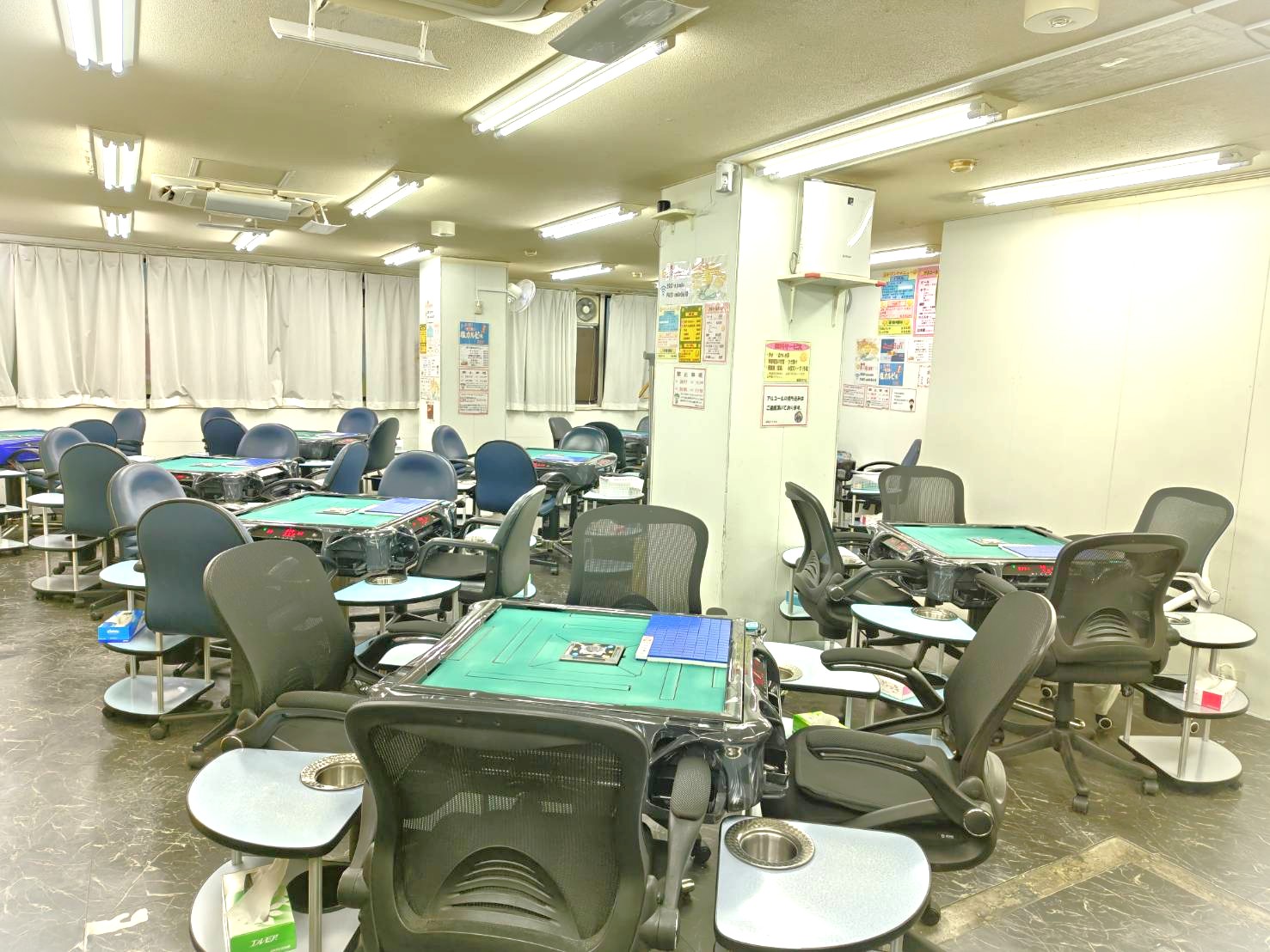 雀荘 スマイル 店内写真