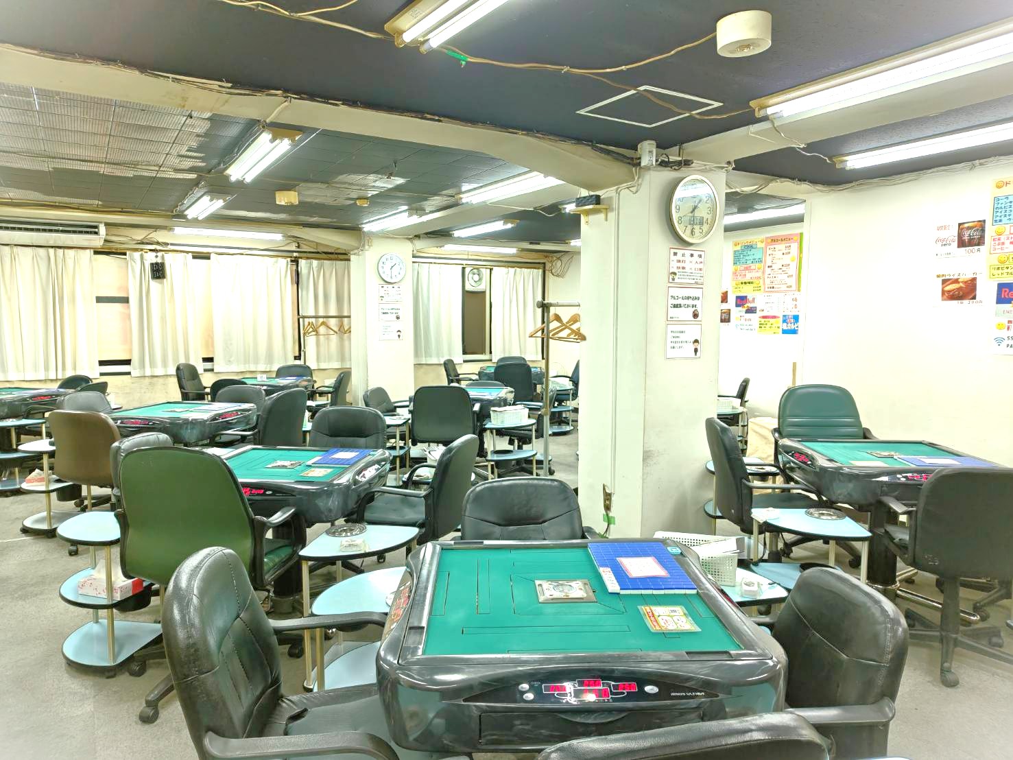 雀荘 スマイル 店内写真